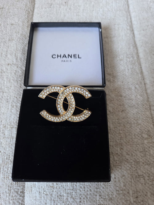 Chanel Broche Detail foto 2 Laulau Treasures