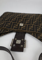 Fendi Mama Baguette detail binnenkant sluiting LauLau Treasures