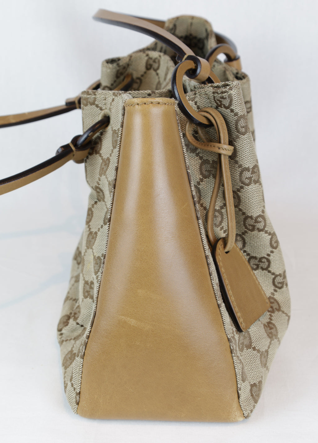 Gucci Canvas Medium Tote rechter zijaanzicht Laulau Treasures