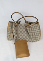 Gucci Canvas Medium Tote tas en beurs Laulau Treasures