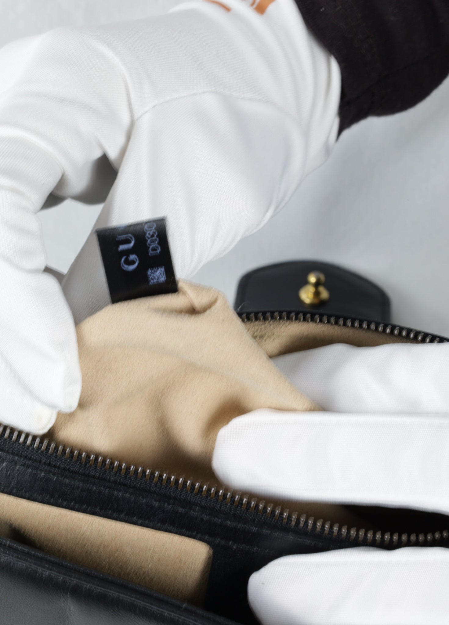 Gucci Marmont zwart detail binnen logo klein Laulau Treasures