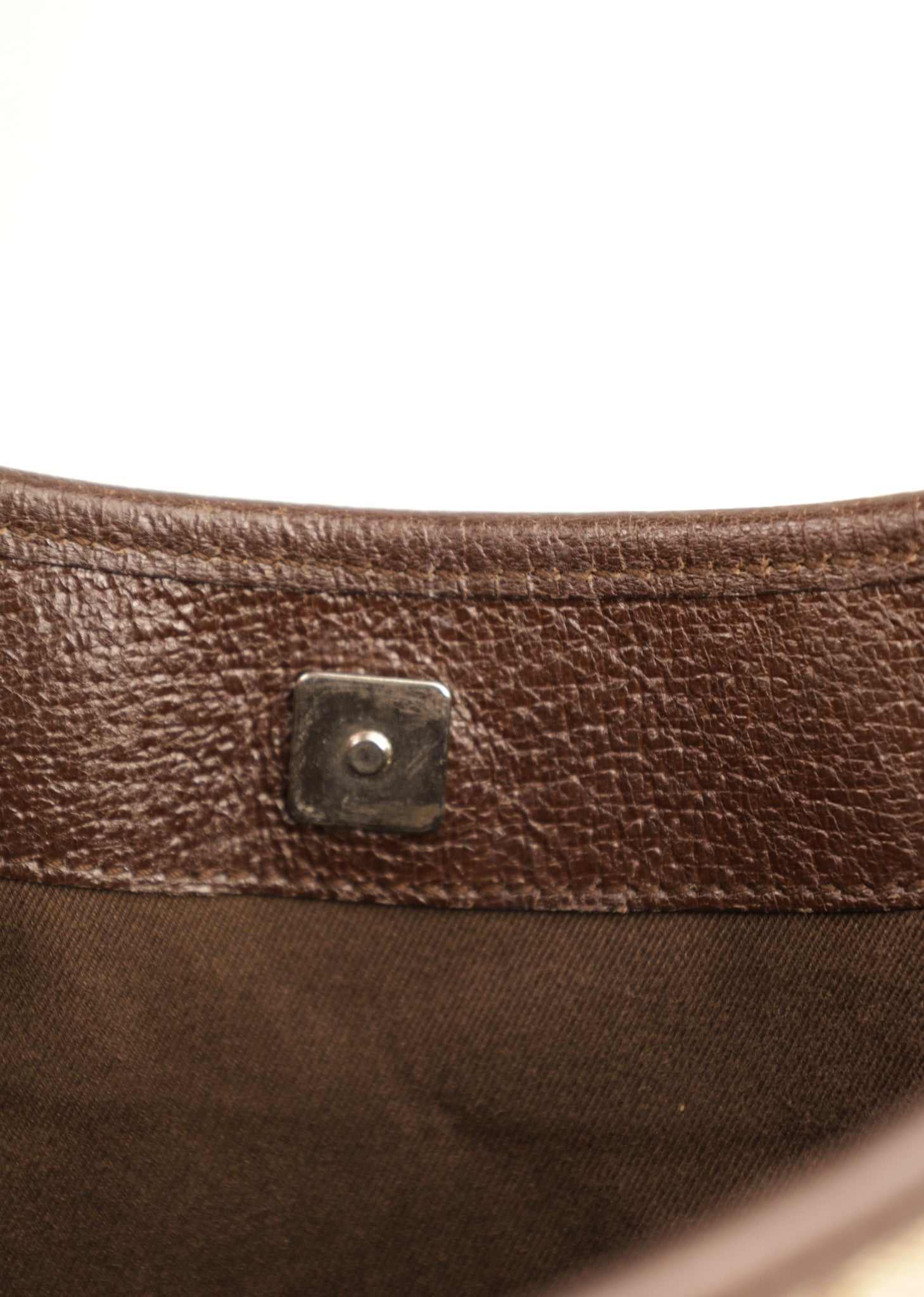 Vintage Gucci Tote Beige met Entrupy detail sluiting - Laulau Treasures