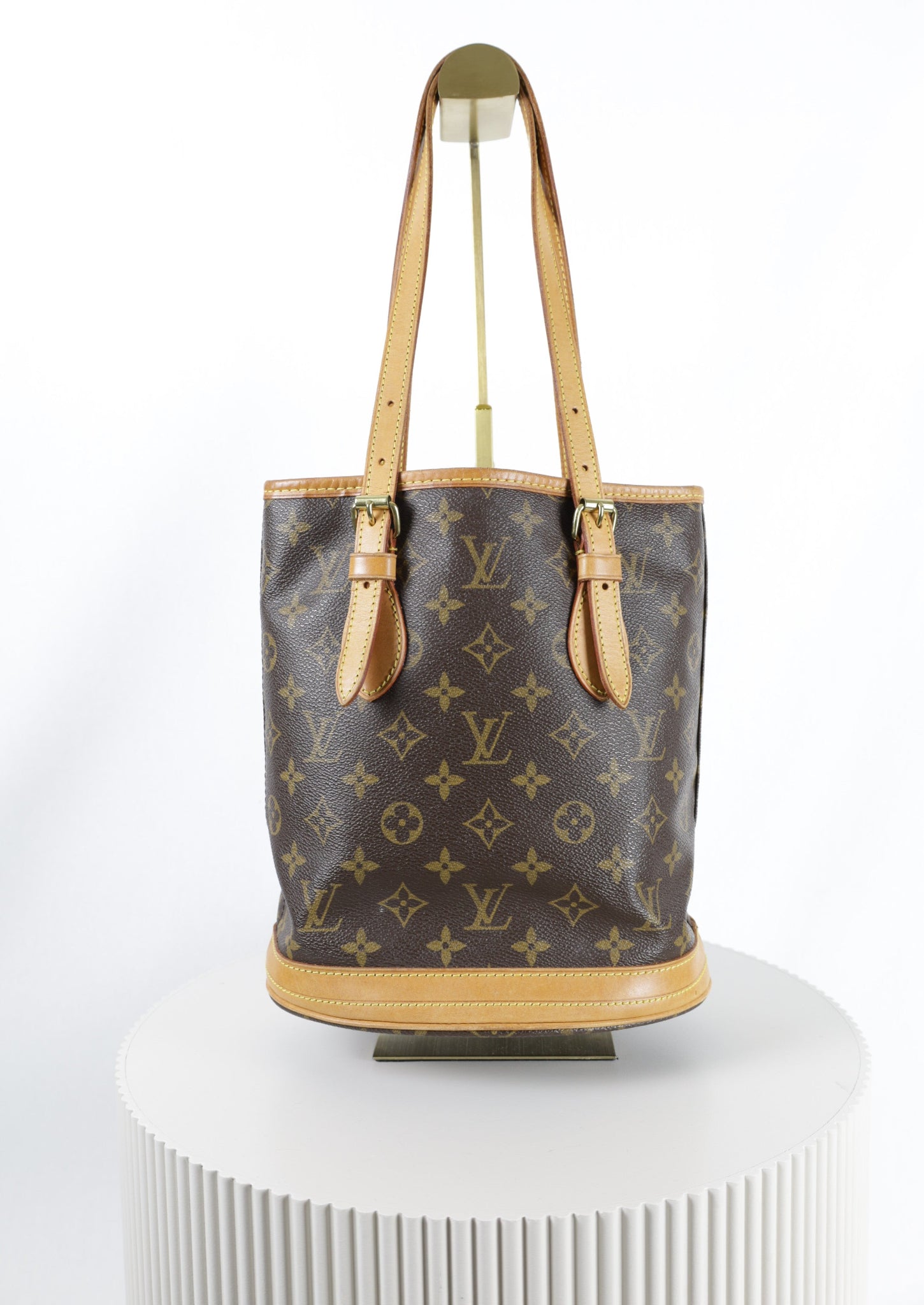 Vintage Louis Vuitton Mini Bucket bag in Monogram canvas - vooraanzicht | Laulau Treasures