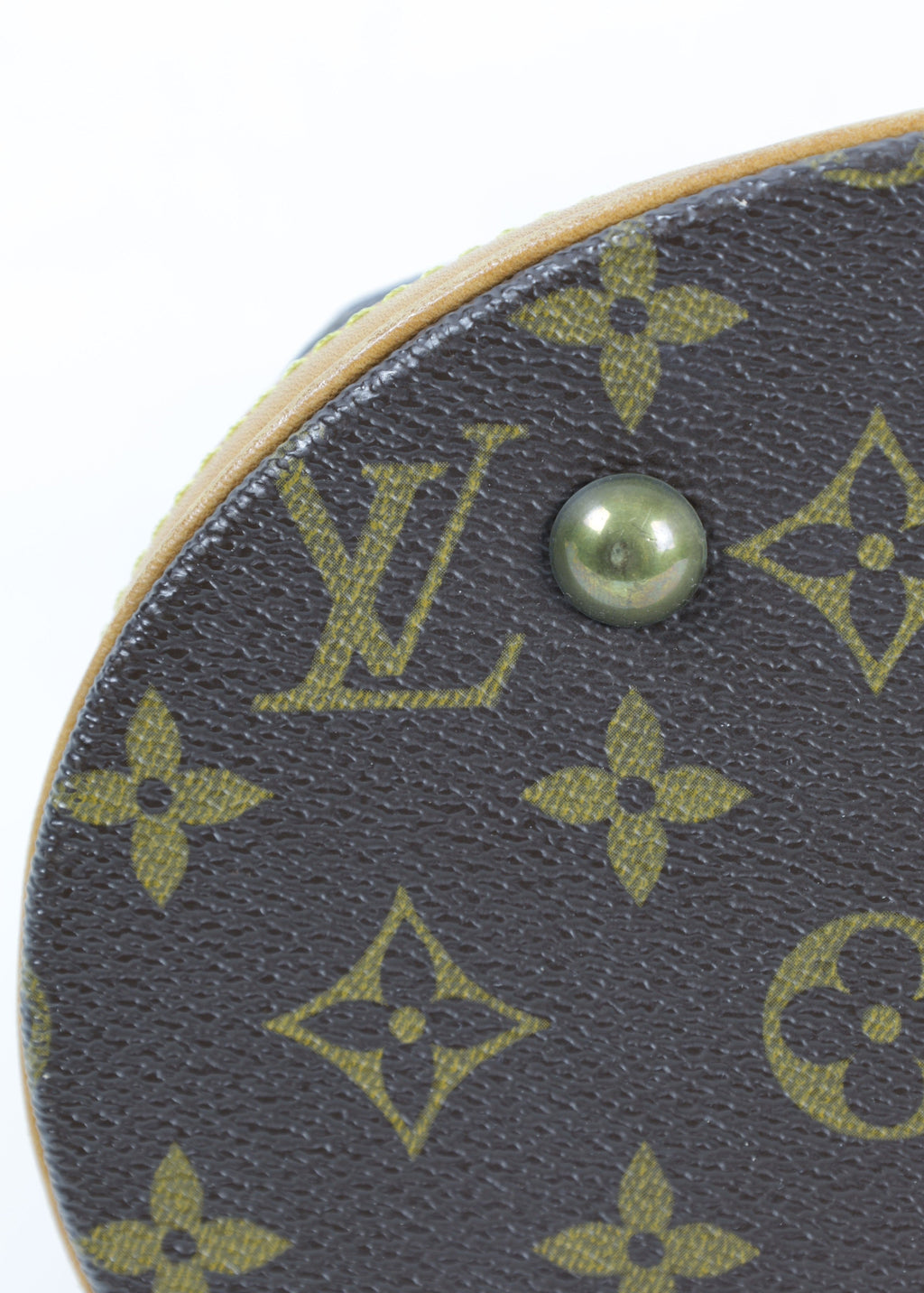 Vintage Louis Vuitton Mini Bucket bag in Monogram canvas - detail onderkant 1 | Laulau Treasures