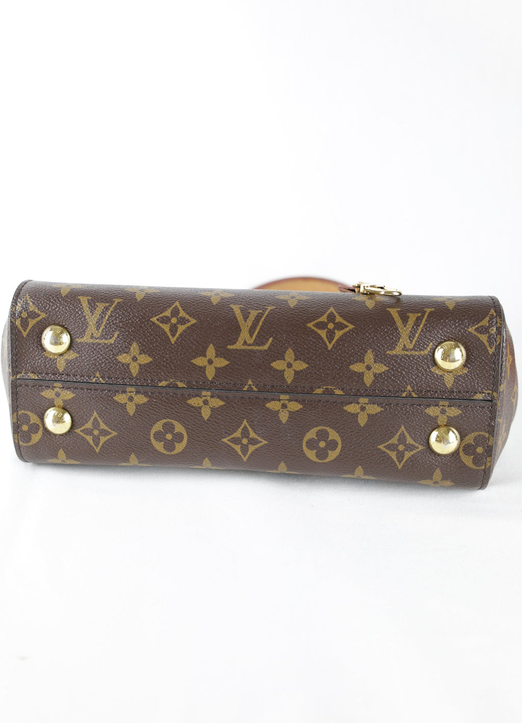 Vintage Louis Vuitton Cluny BB met strap - detail onderkant - Laulau Treasures