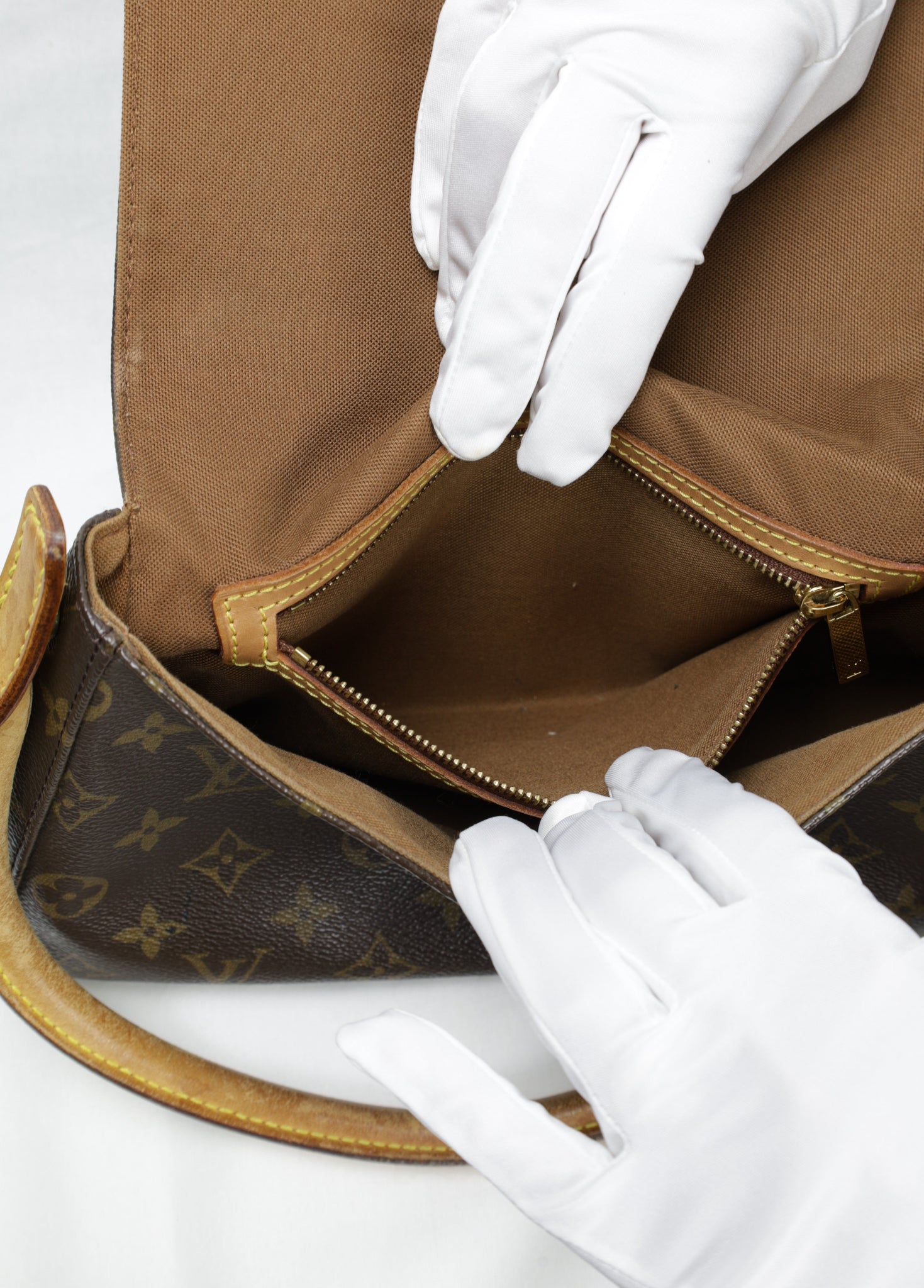 Louis Vuitton Looping detail binnenkant kleine vakje Laula Treasures