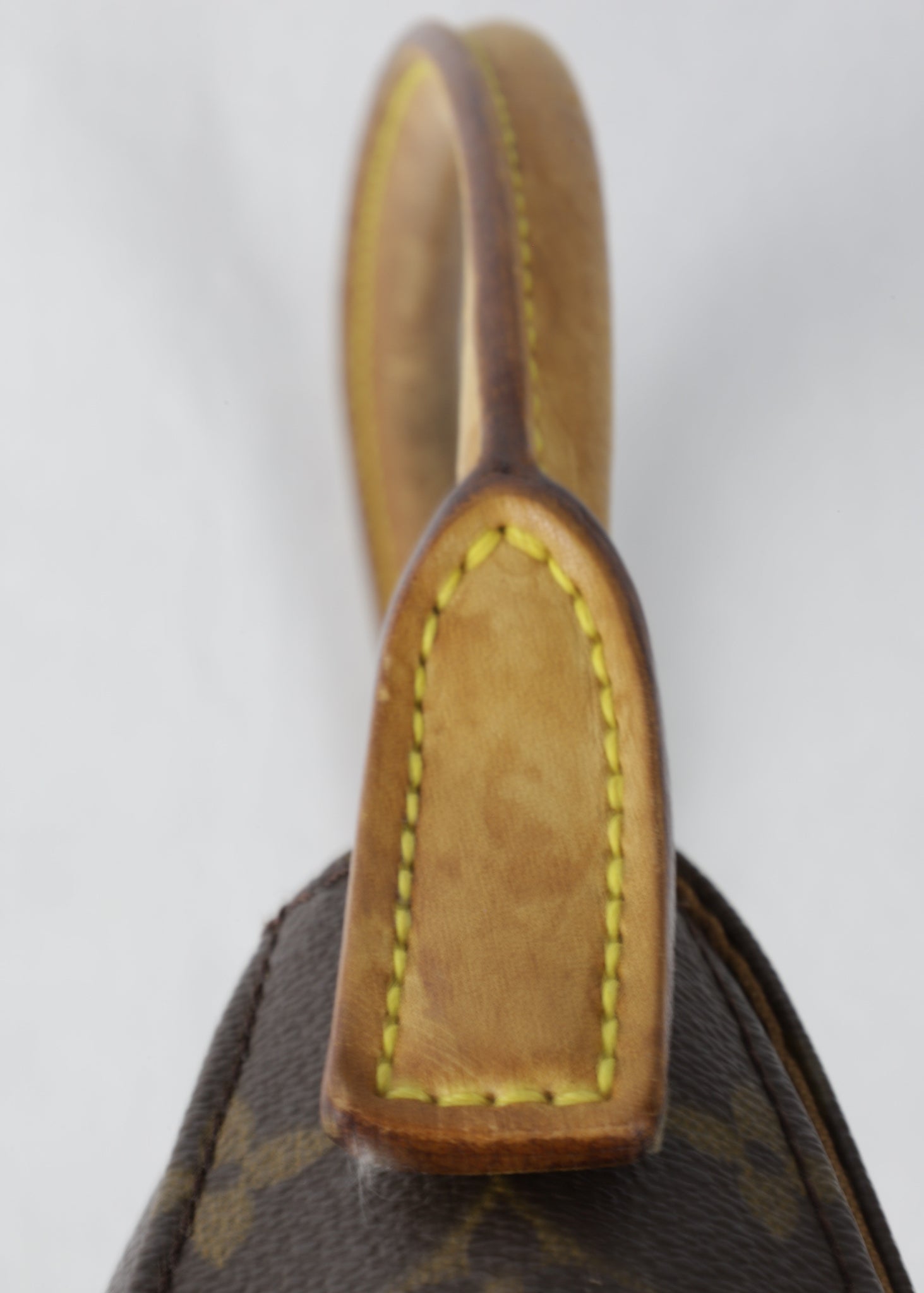 Louis Vuitton Looping detail linkerkant Laulau Treasures