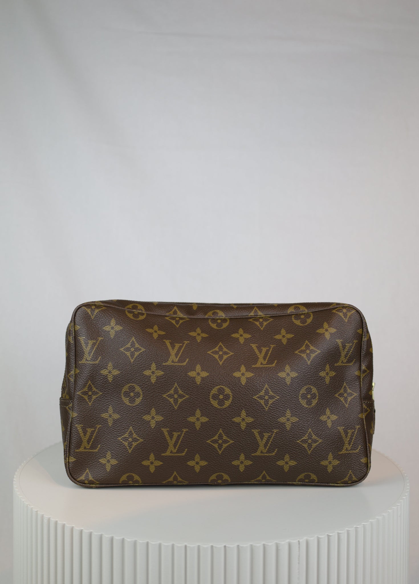 Louis Vuitton Trousse toilette 28 achterkant Laulau Treasure