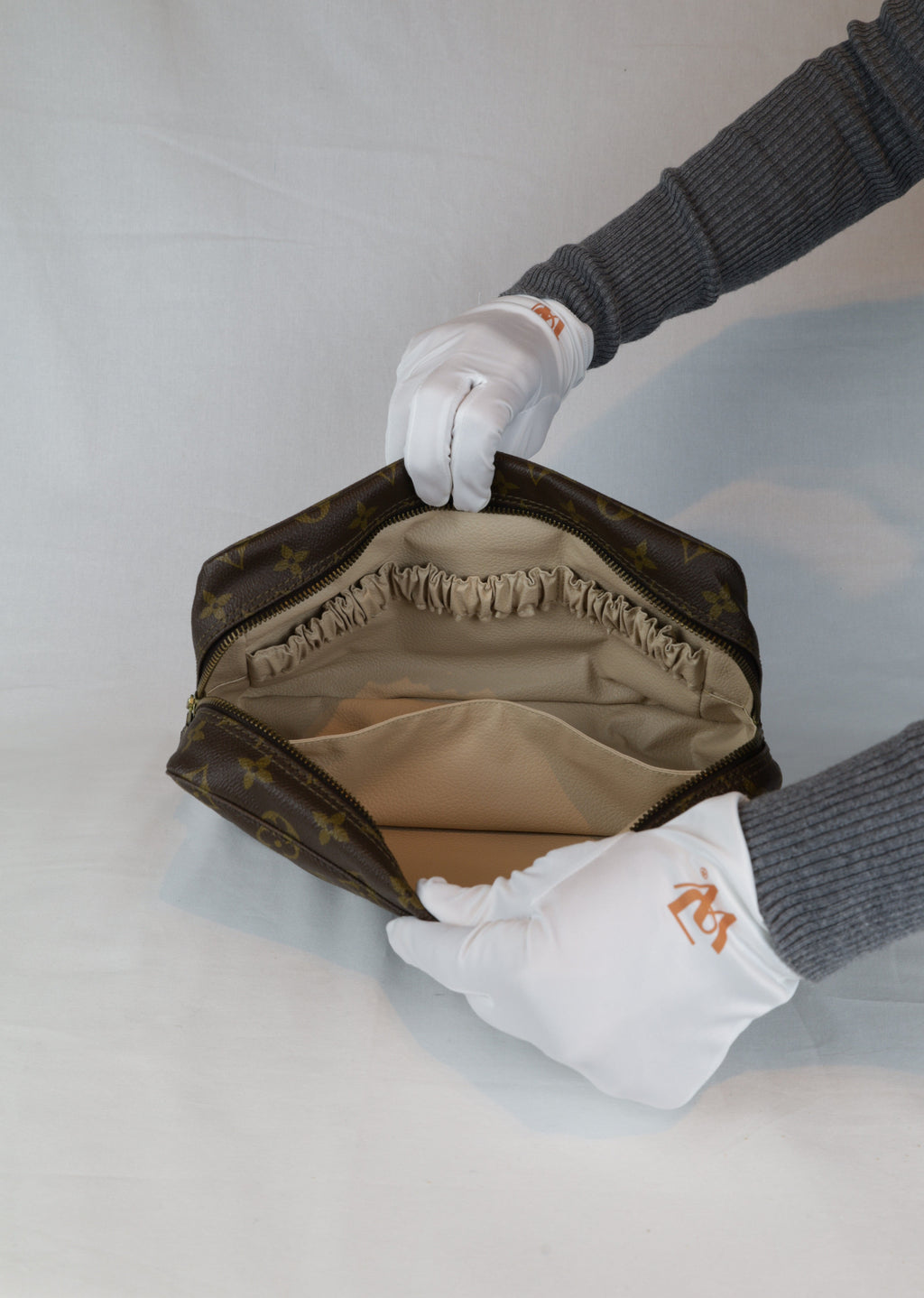 Louis Vuitton Trousse toilette 28 binnenkant 2 Laulau Treasures