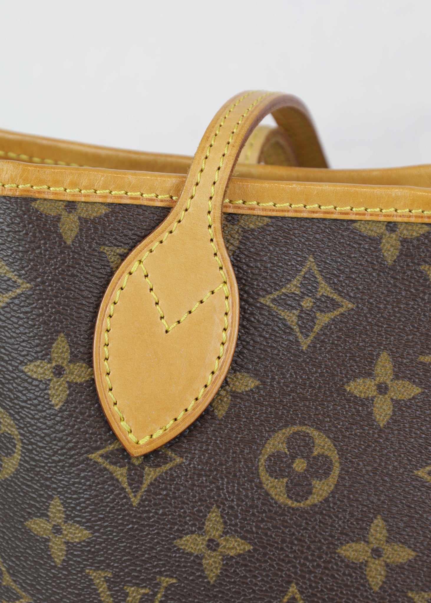 Louis Vuitton Neverfull PM detail hengsel1 Laulau Treasures
