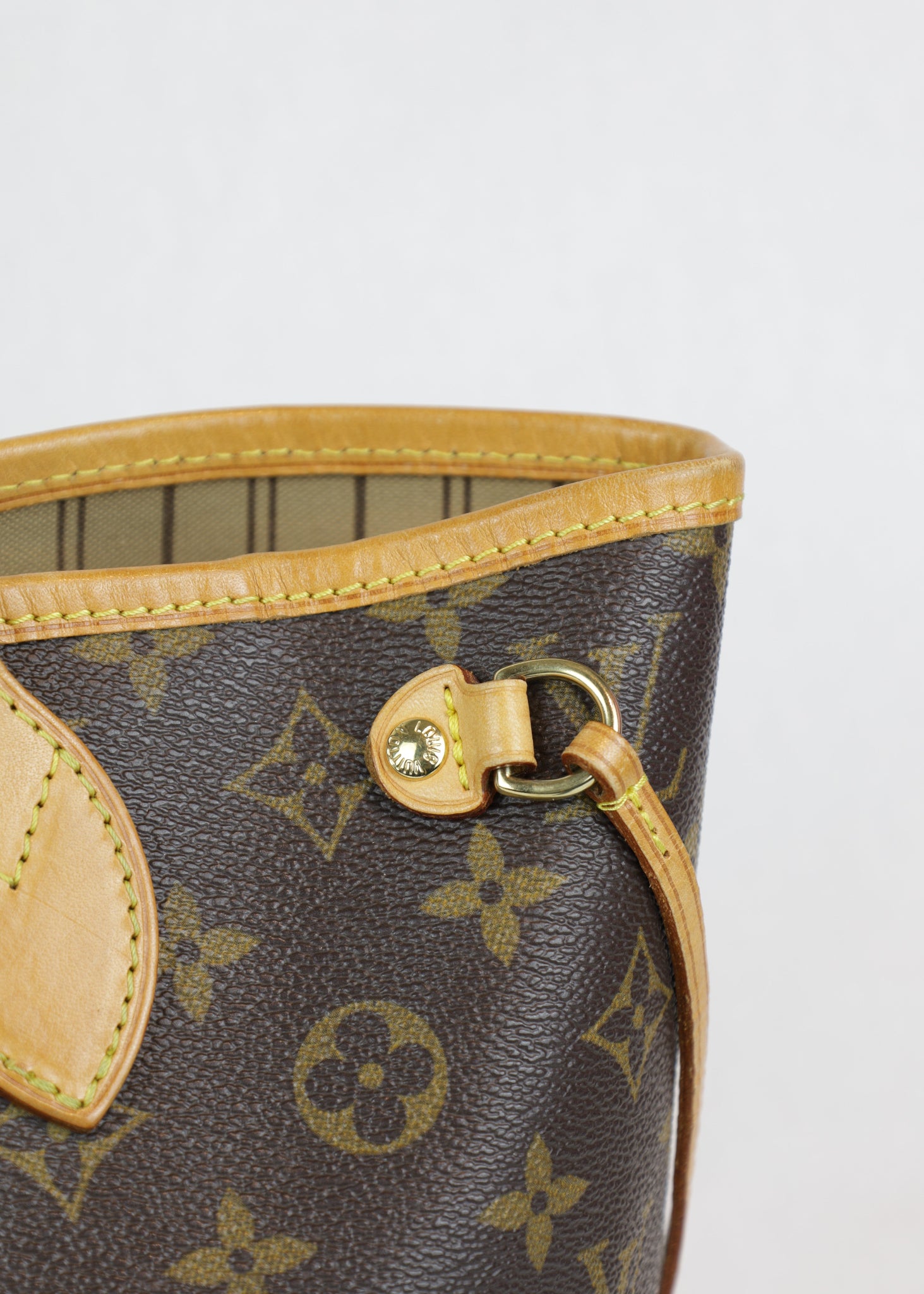 Louis Vuitton Neverfull PM detail rechts Laulau treasures