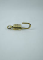 Louis Vuitton vintage slotjes detail liggend open