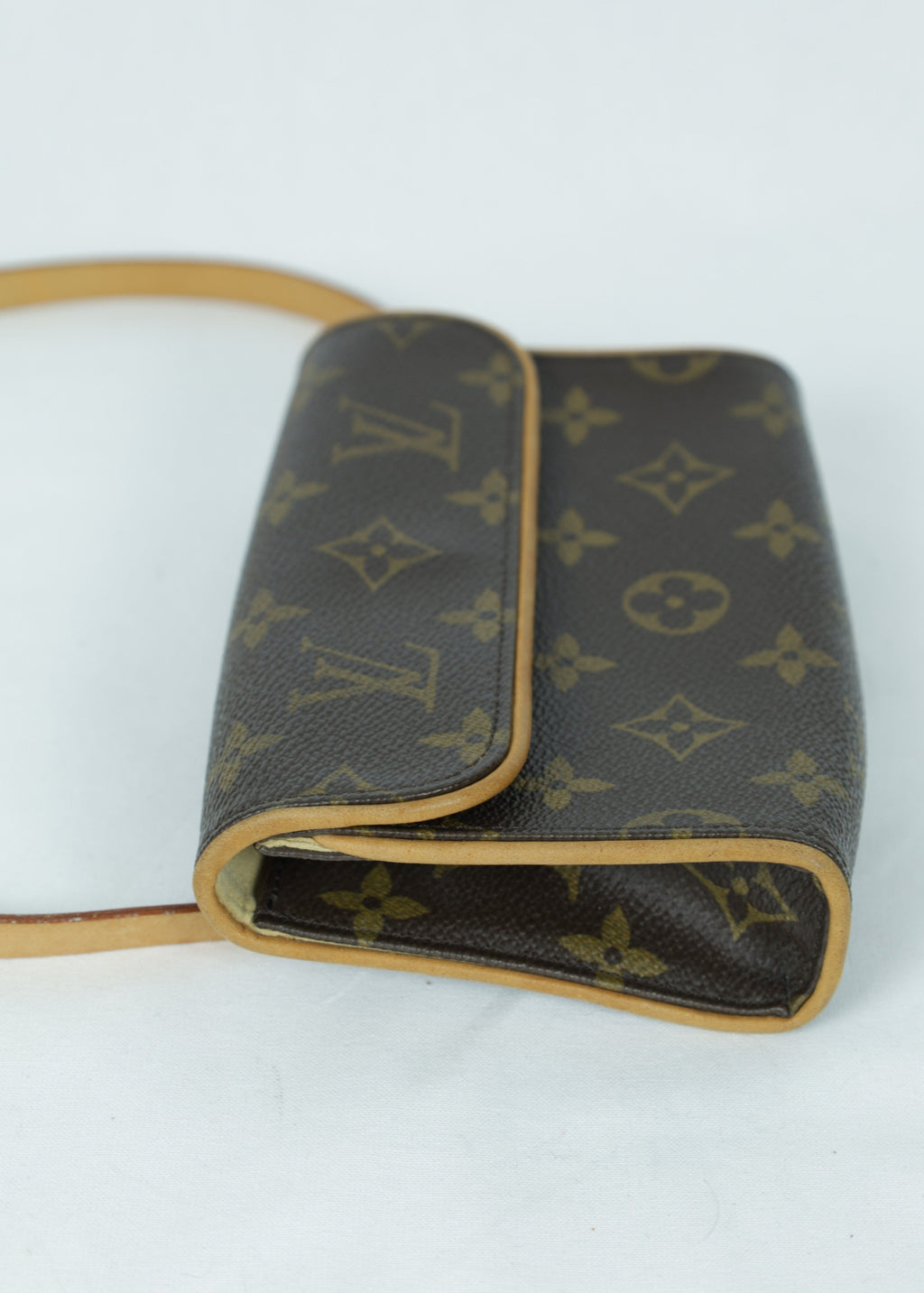 Vintage Louis Vuitton Pochette Florentine linkerkant Laulau Treasures