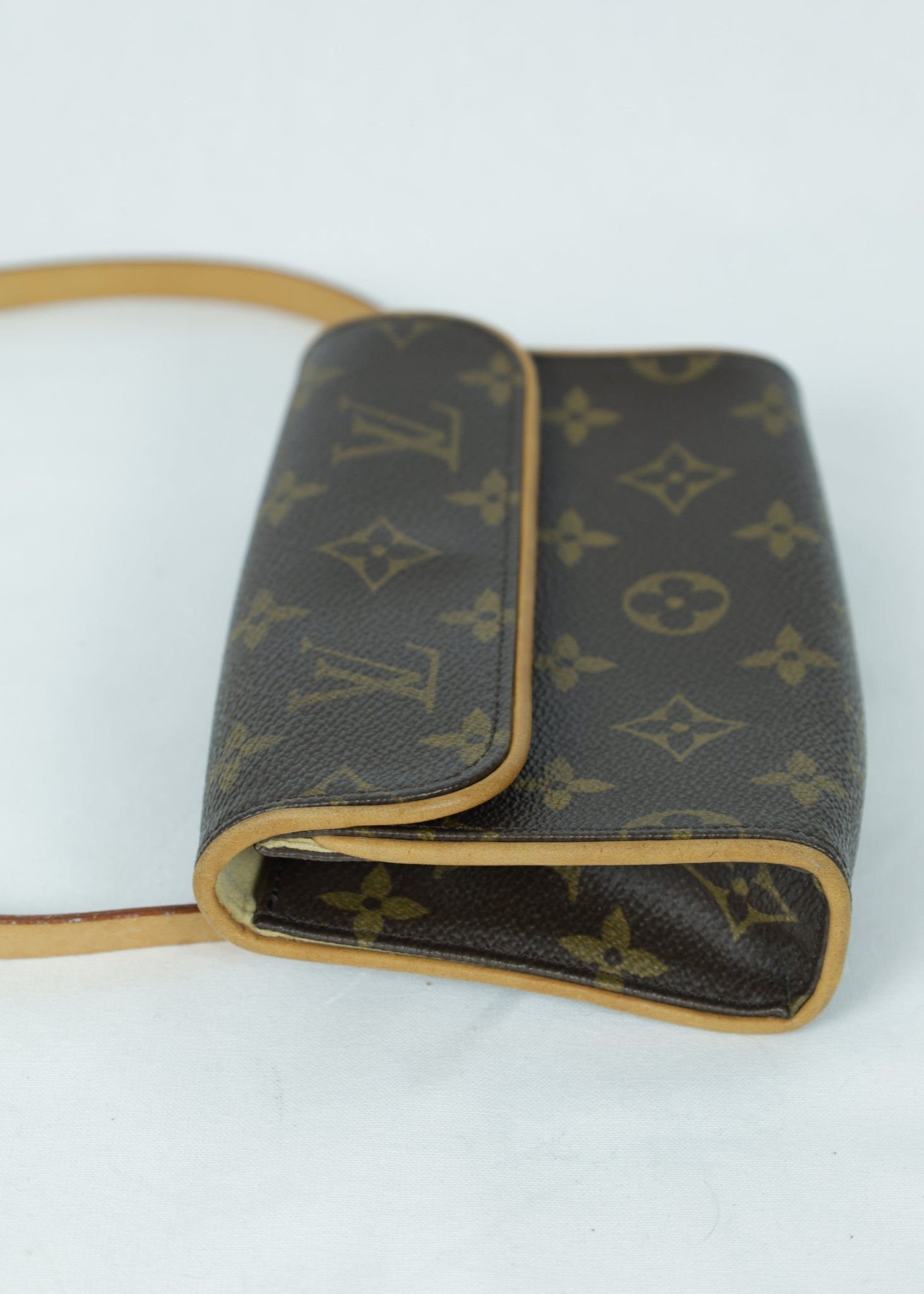 Vintage Louis Vuitton Pochette Florentine linkerkant Laulau Treasures
