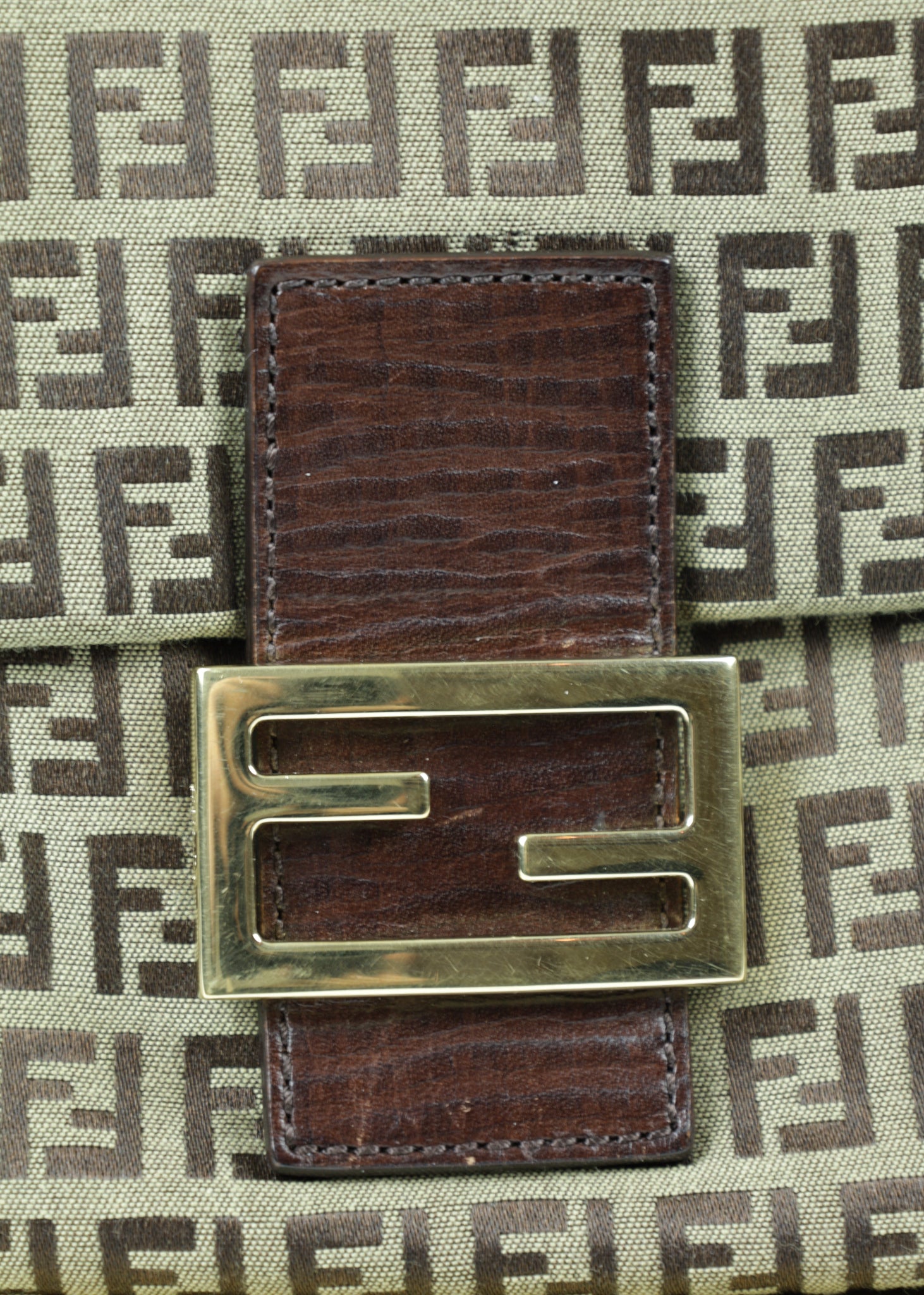 Vintage Fendi Flap detail gesp groot Laulau Treasures