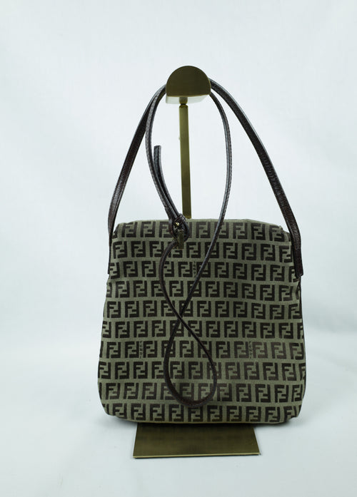 Vintage Fendi Flap achterkant Laulau Treasures